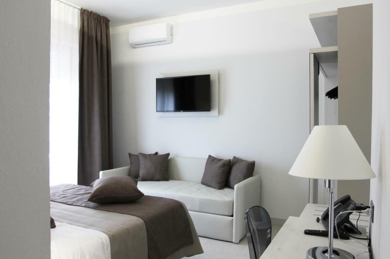 Park Hotel Giusy ليدو دي كامايوري المظهر الخارجي الصورة